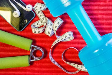 Yat - halter, teyp, el kavrama, maden suyu, F ölçme