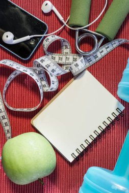 Yat - halter, teyp, el kavrama, maden suyu, F ölçme