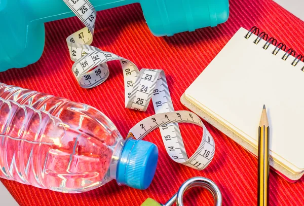 Yat - halter, teyp, el kavrama, maden suyu, F ölçme