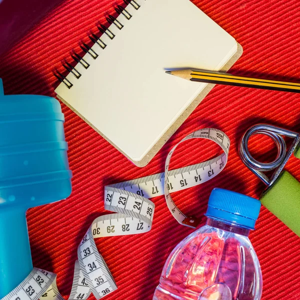 Yat - halter, teyp, el kavrama, maden suyu, F ölçme