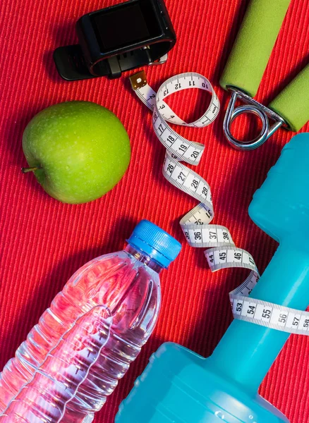 Yat - halter, teyp, el kavrama, maden suyu, F ölçme