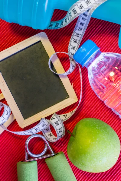 Poser à plat - Haltère, Ruban à mesurer, Poignée, Eau minérale, F — Photo