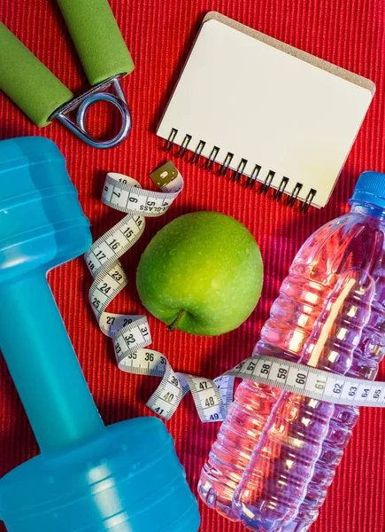 Yat - halter, teyp, el kavrama, maden suyu, F ölçme