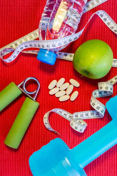 Yat - halter, teyp, el kavrama, maden suyu, F ölçme