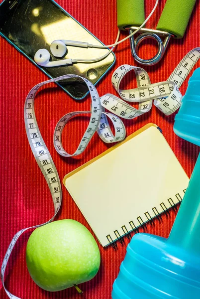 Yat - halter, teyp, el kavrama, maden suyu, F ölçme