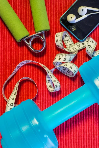 Yat - halter, teyp, el kavrama, maden suyu, F ölçme