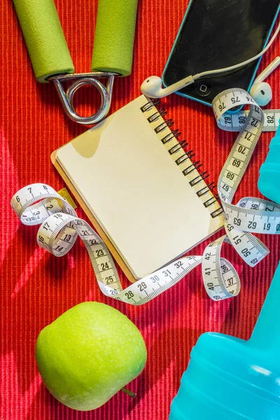 Yat - halter, teyp, el kavrama, maden suyu, F ölçme