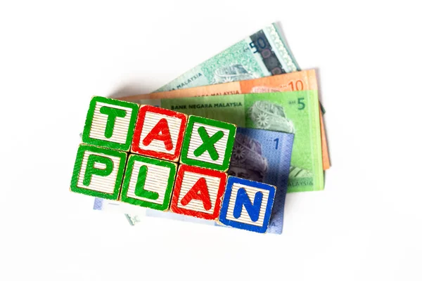 Planeje seu imposto - Conceito sobre fundo branco. Malásia Ringgit. S — Fotografia de Stock