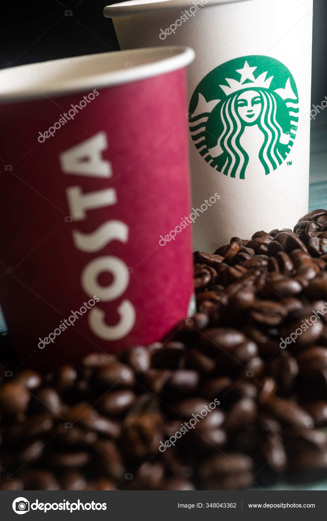 Kuala Lumpur 2020 Starbucks Gegen Costa Coffee Zwei Giganten Der Redaktionelles Stockfoto C Hafiz Ismail 348043362