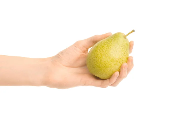 Sunda matvanor och kost ämne: mänsklig hand hålla gröna päron isolerad på en vit bakgrund i studion — Stockfoto