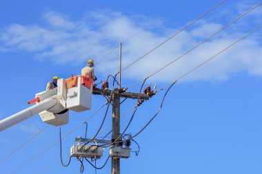 Tel sepet hidrolik kaldırma platformu araç güç hattının tamir elektrikçiler