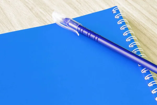 Pen Blue Blank Blue Book Boş Cover Book Spiral Kırtasiye — Stok fotoğraf