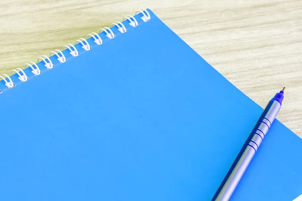 Pen Blue Blank Blue Book Empty Cover Book Spiral Papírnictví — Stock fotografie