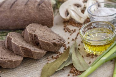 Fırın ürünleri, turtalar, çörekler, ekmek, hamur işleri