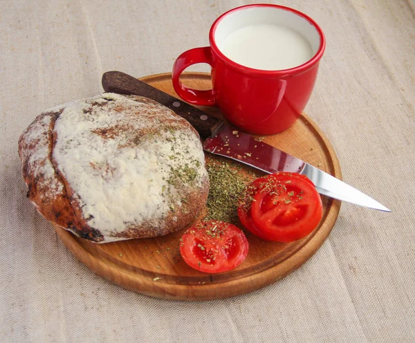 Composition Bread Cutting Board Closeup Space Text — Stock Photo, Image