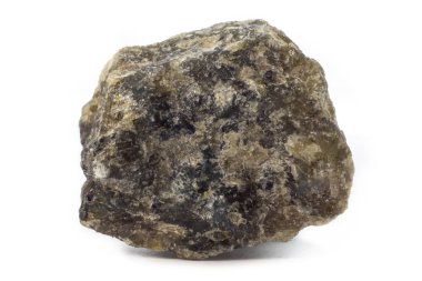 Madagaskar 'dan gelen labradorit minerali saf beyaz arka planda izole edilmiş..