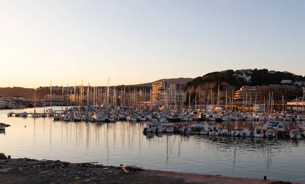 Beautiful panoramic of Arenys de Mar port in El Maresme coast, Barcelona. — 스톡 사진