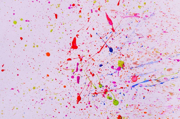 birçok renk, pembe, sarı, mavi, mor ve mavi-kavramı soyut boya kağıt arka plan sanat için watercolorin sıçrama