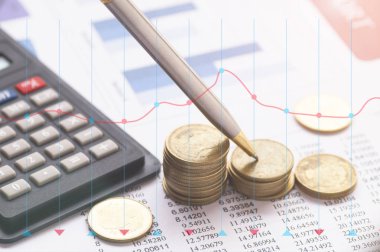 sikke para hesabına kitap Finans ile yığın ve kavram bankacılık background.concept içinde için büyümek ve iş dünyasında başarı için adım adım yürümek