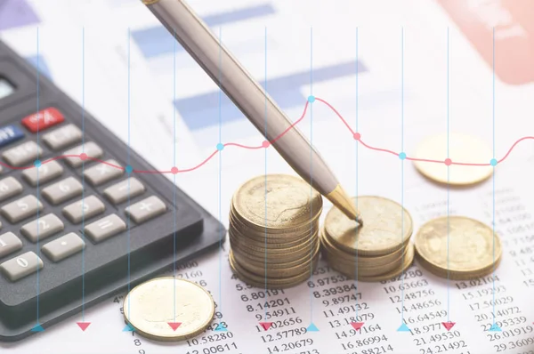 sikke para hesabına kitap Finans ile yığın ve kavram bankacılık background.concept içinde için büyümek ve iş dünyasında başarı için adım adım yürümek