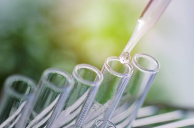 bilimsel deneyler, labaratuar donanımları ve test tüpleri-kavramı