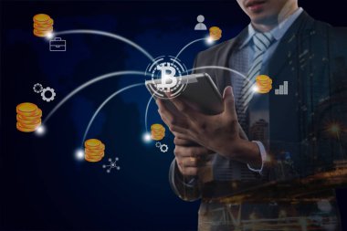 işadamı kullanmak laptop ile sosyal ve iş simgesi, karışık medi