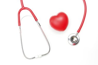 steteskop beyaz arkaplanda izole edildi