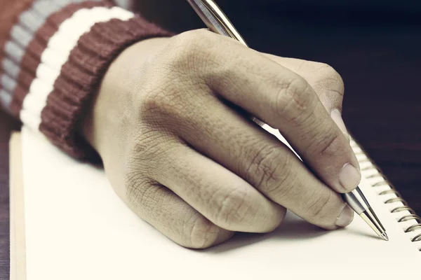 Mano Gente Escritura Del Estudiante Nota Cuaderno Mesa Madera Con — Foto de Stock