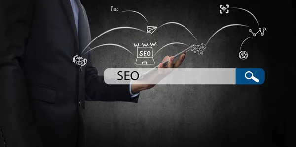 Searching Engine Optimizing SEO Browsing Concept, Businessman ho — Stock Photo, Image