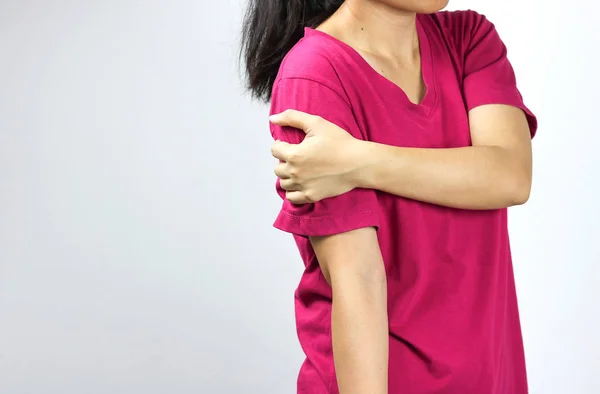 어깨 통증 여자 — 스톡 사진