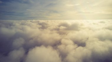 Güneşli gökyüzü arka plan, heav üzerinde güzel cennet