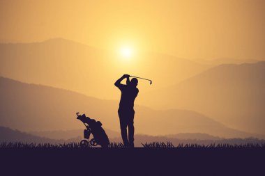 golfçüler silüeti süpürme hit ve golf sahası içinde s tutmak