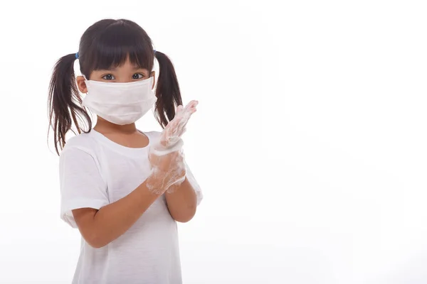 Kind Wassen Handen Tonen Zeepachtige Palmen Witte Achtergrond — Stockfoto