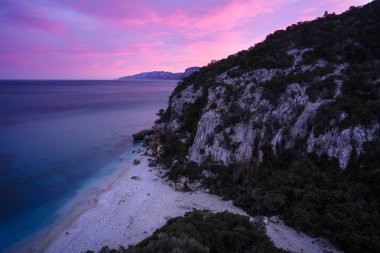 Mavi saat içinde Cala Fuili, Sardunya, İtalya