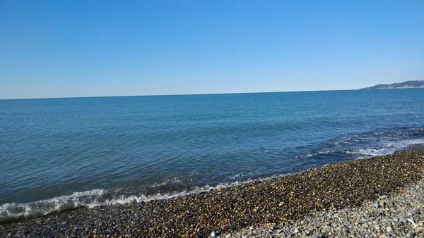 Güzel manzaralı deniz kıyısı
