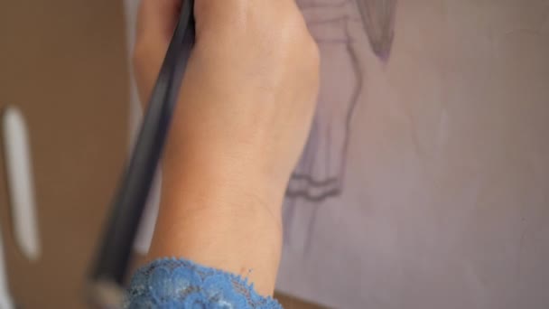 Close Hand Young Girl Finishing Work Drawing — Stock Video