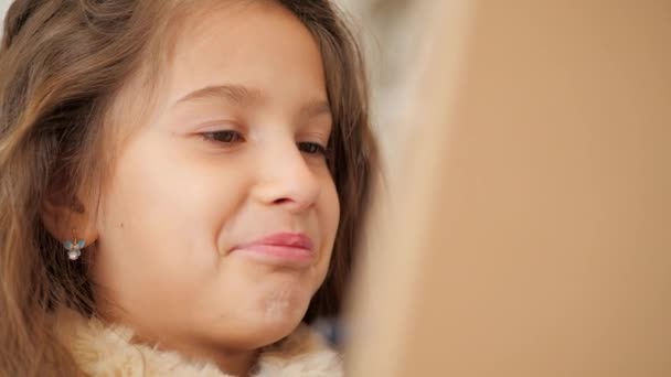 Portrait Young Girl Curly Blond Hair Smiles Enthusiastically Draws Pencil — Stock Video