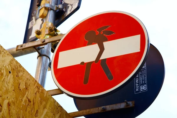 Sokak Trafiği Bir Melekle Dur Işareti — Stok fotoğraf