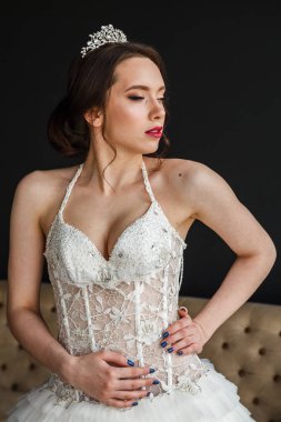 Gelinlik genç kadın