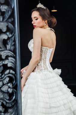 Gelinlik genç kadın