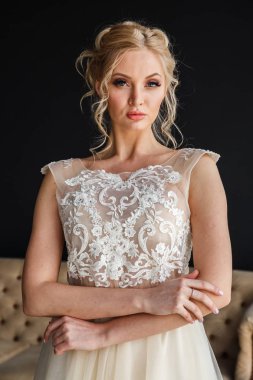 Gelinlik genç kadın