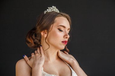 Gelinlik genç kadın