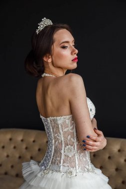 Gelinlik genç kadın