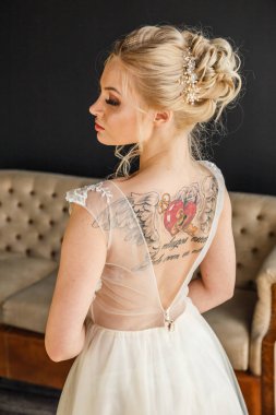 Gelinlik genç kadın