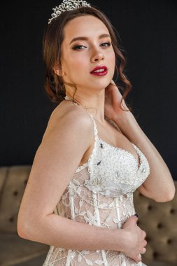 Gelinlik genç kadın