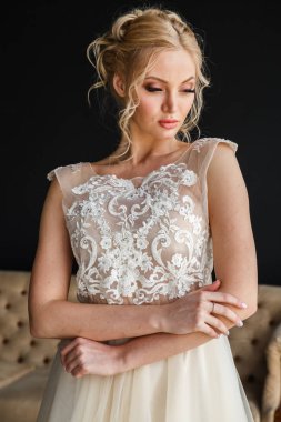 Gelinlik genç kadın