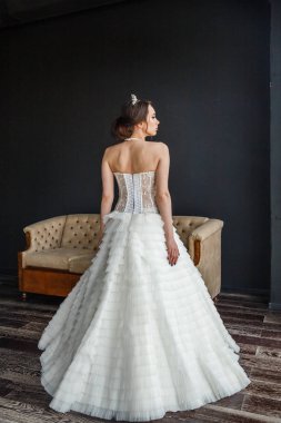 Gelinlik genç kadın