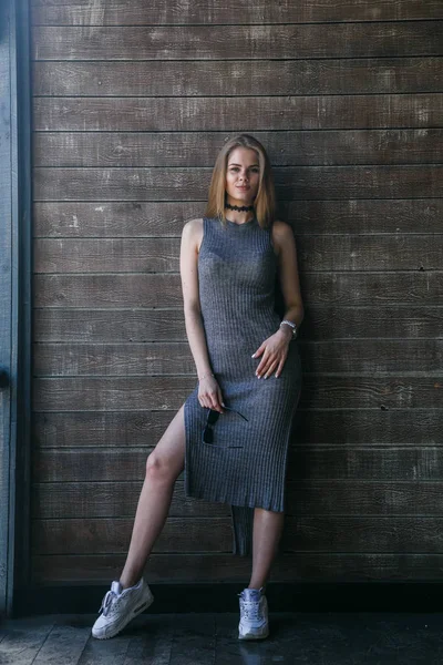  chica con tulipanes holandeses 