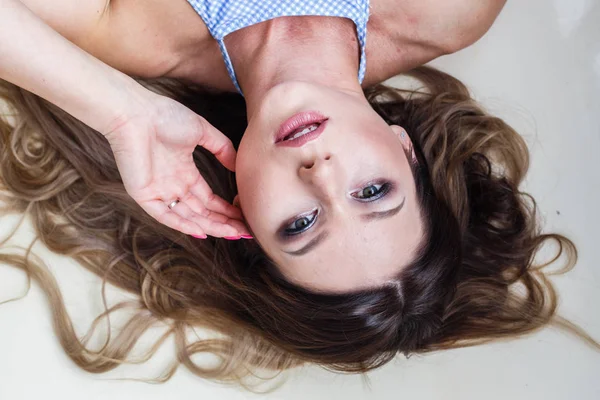  güzel bir kadın kılığında