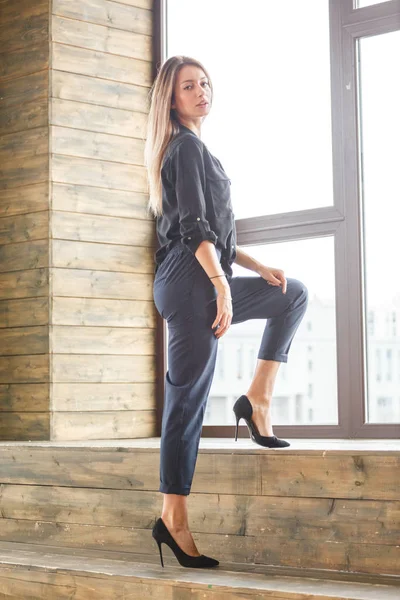 Studio Shot Beautiful Young Woman Wearing Black Casual Clothes Standing — Stock Photo, Image